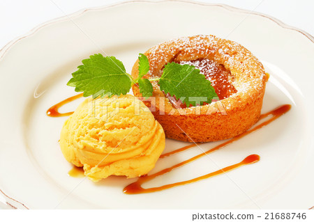 Mini apple tart with ice cream 21688746