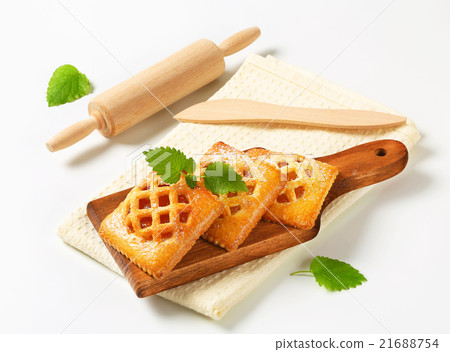 Little apricot pies 21688754