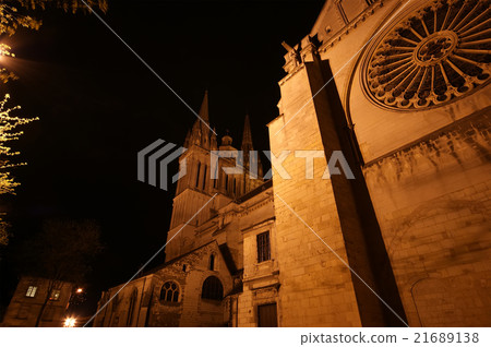 Saint-Maurice Cathedral at night, Angers in France 21689138