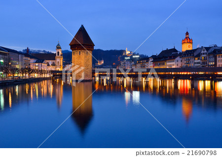 Luzern Chapel Bridge at dusk 21690798
