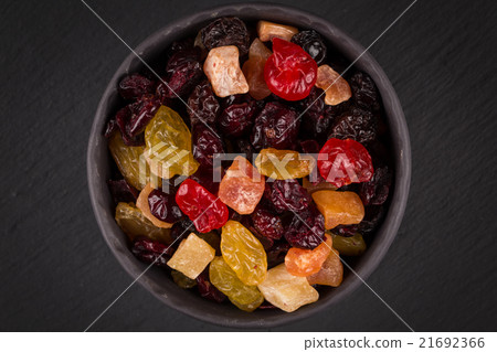Mix variety of dried fruit 21692366