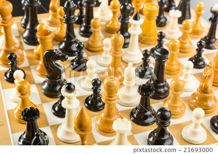 Chess figures  21693000