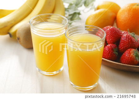 fruit juice 21695748