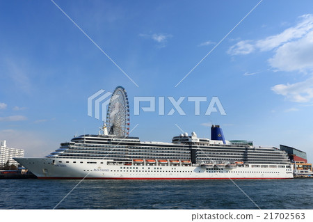 Cruise ship Arcadia (Osaka harbor) 21702563