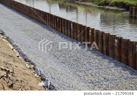 Seawall construction 21709168