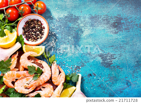 shrimps with parsley and lemon 21711728