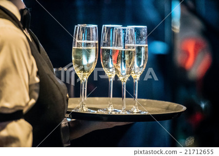 waiter with champagne 21712655