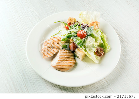 chicken steak with salad 21713675