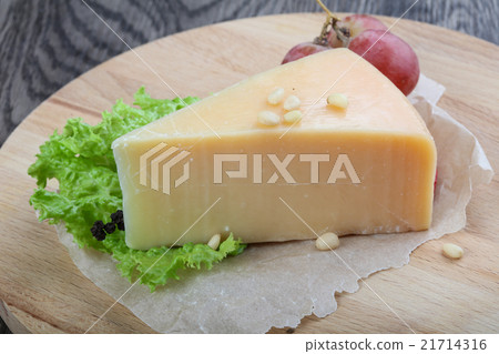 Parmesan cheese Parmesan cheese 21714316