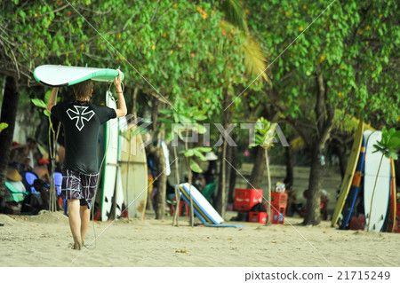 Kuta beach crowded with Bali tourists Kuta beach crowded with Bali tourists 21715249