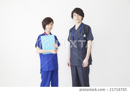 Doctor wearing scrub Doctor wearing scrub 21718785