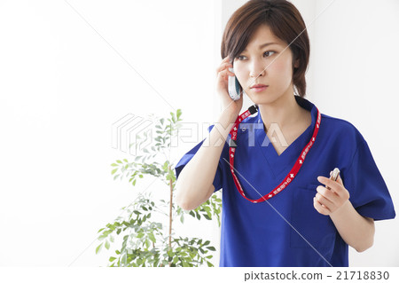Doctor wearing scrub Doctor wearing scrub 21718830