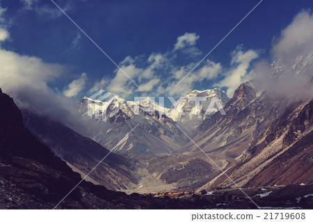 Kanchenjunga region Kanchenjunga region 21719608