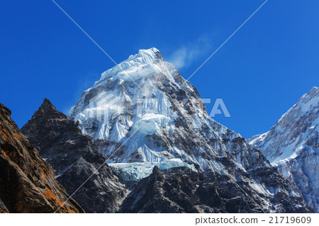 Kanchenjunga region Kanchenjunga region 21719609
