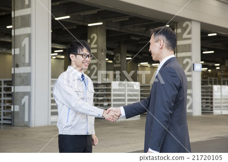 Men with work clothes and suit men shaking hands Men with work clothes and suit men shaking hands 21720105