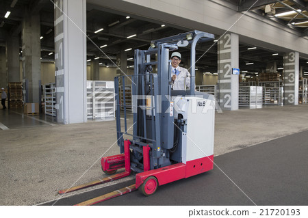 Logistics image 21720193