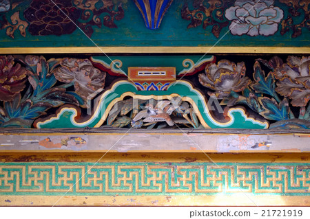 Nikko Toshogu Shrine sleeping cat Two sparrows 21721919