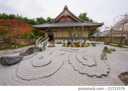 Enkoji Temple with stone garden, Kyoto 21723376