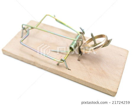 Mousetrap with Golden Ring Mousetrap with Golden Ring 21724259