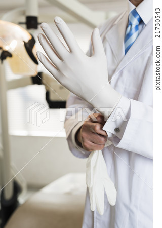 Dentist / hygiene 21730543