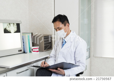 Dentist / hygiene 21730567