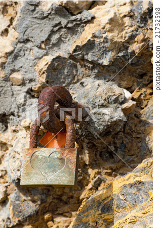 Old Rusty Padlock with an Heart 21732598