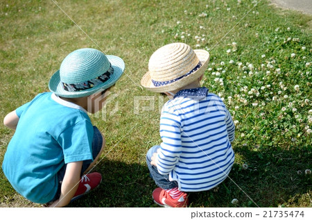 A child A child 21735474