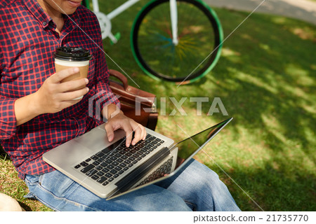 Blogging Blogging 21735770
