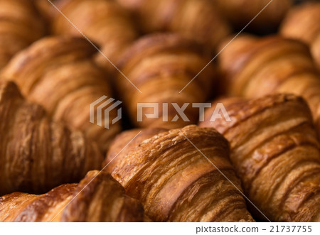 Croissant  21737755