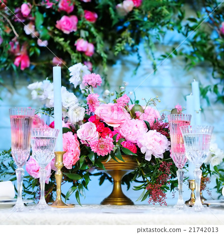 Table set for wedding reception 21742013