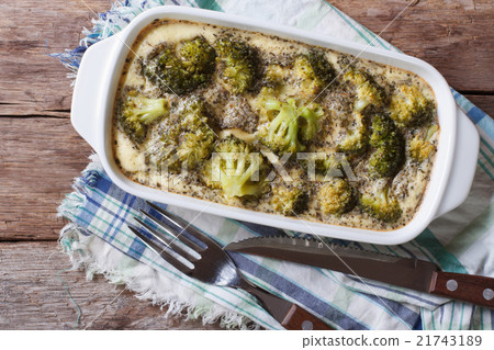 Broccoli casserole with cheese and eggs Broccoli casserole with cheese and eggs 21743189