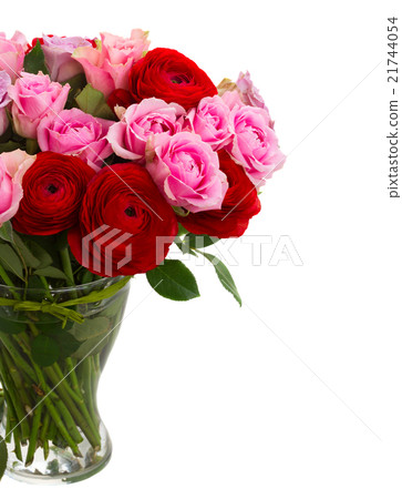 bouquet of fresh roses and ranunculus 21744054