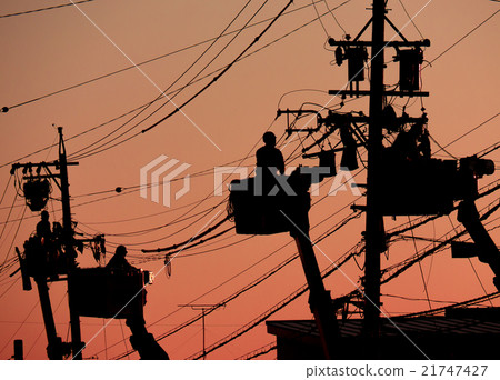 Wiring work image at high altitude at dusk 21747427