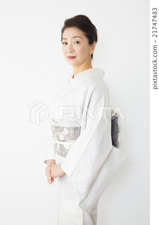 Kimono women Kimono women 21747483
