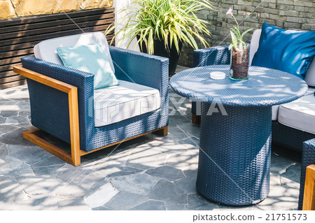 Outdoor patio 21751573