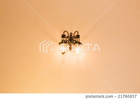 lamp light on the wall. lamp light on the wall. 21760857