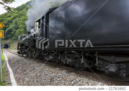 SL Departure from Gomeza residence station (Iwate Prefecture Kesen County Sumida Town) 21761682