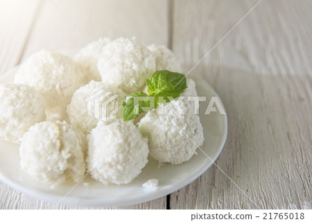 Homemade candies with coconut Homemade candies with coconut 21765018