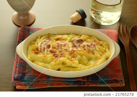 Macaroni Gratin 21765278