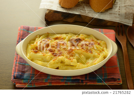 Macaroni Gratin 21765282