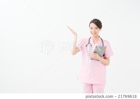 Healthcare worker with tablet PC (female) 21769618