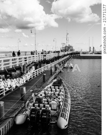 The longest wooden pier in Europe 21771177