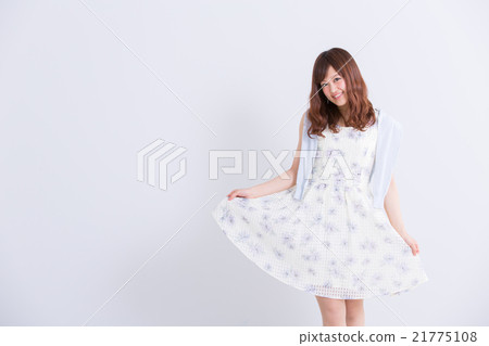 一件女人 一件女人 21775108