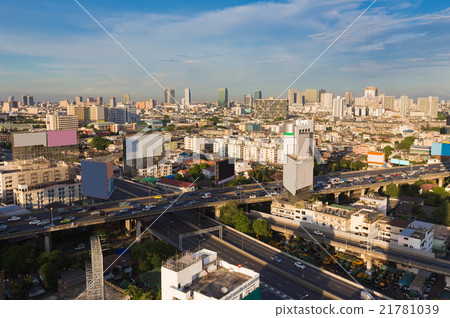Aerial view city downtown with blue sky 21781039