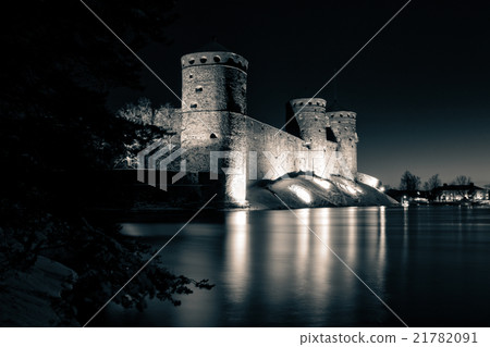 Medieval castle Olavinlinna split-toned photo Medieval castle Olavinlinna split-toned photo 21782091