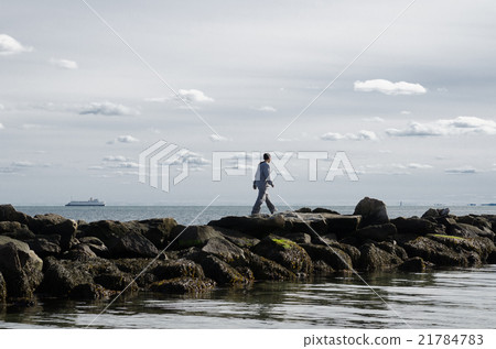 走在碼頭上 21784783