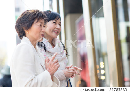 Active Senior 21785883