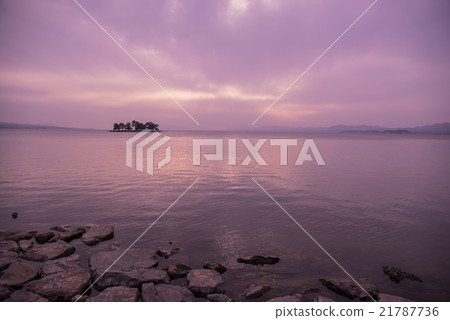 Shimane Shinjigohigoto evening view purple sunset Shimane Shinjigohigoto evening view purple sunset 21787736