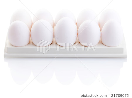 Chicken white eggs closeup 21789075