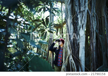 Men who adventure nature Men who adventure nature 21790158